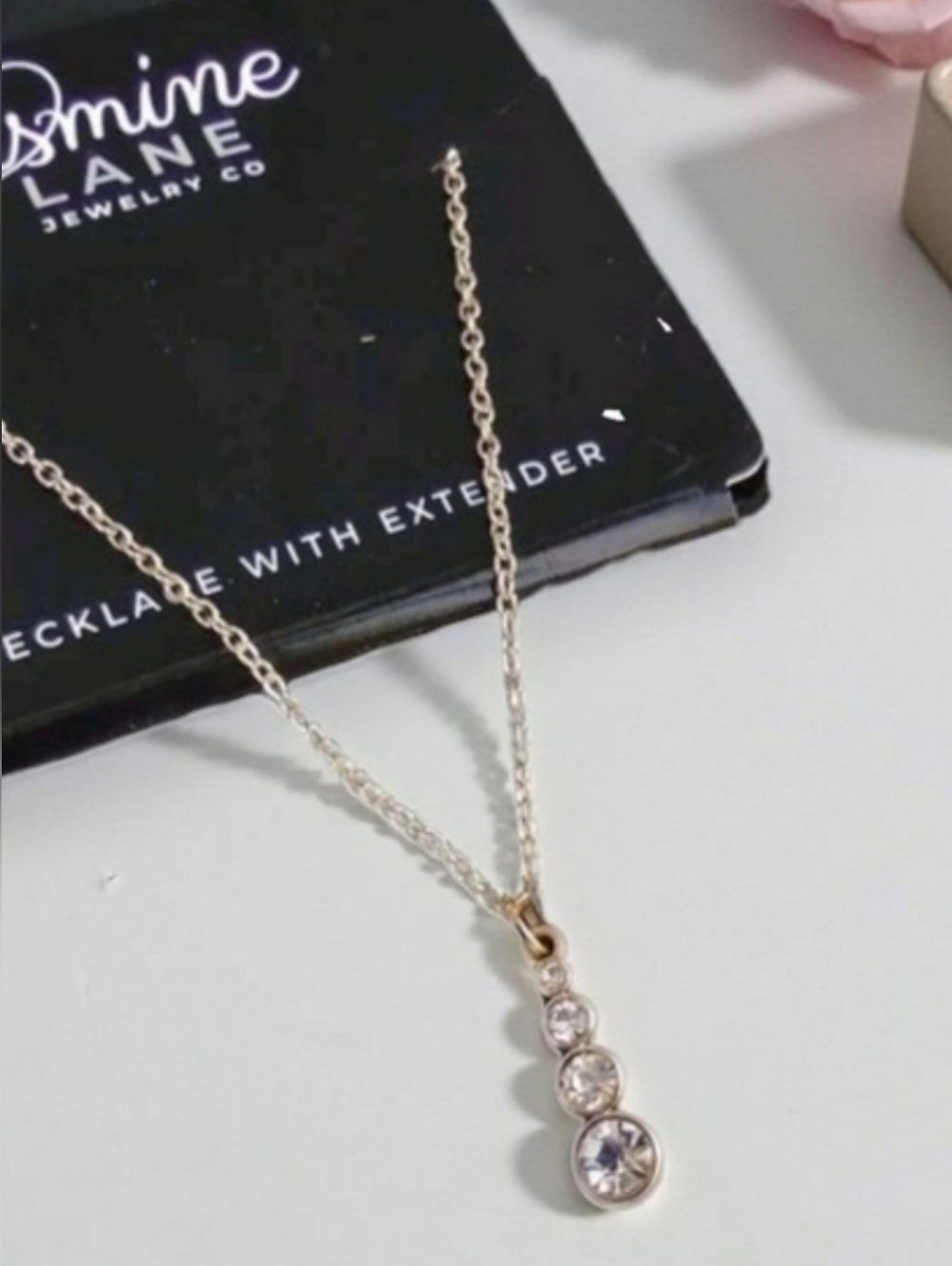 🚨5/$25 NWT Jasmine Lane Necklace with Crystal Accents 16" With Extender